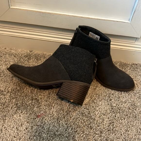 NEW Women's TOMS Lacy Bootie Forged Iron Grey Suede/Felt 5‎ $85 ankle boots Nice - Picture 16 of 16